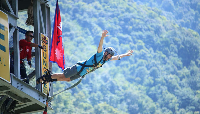 The Complete Guide to Bungee Jumping